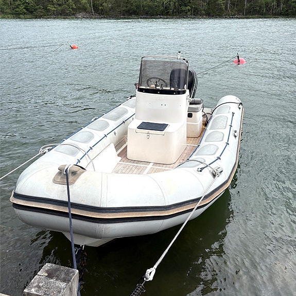 Valiant 570 RIB – Mercury Optimax 115 hk – nyservad, komplett med trailer 2 of 4