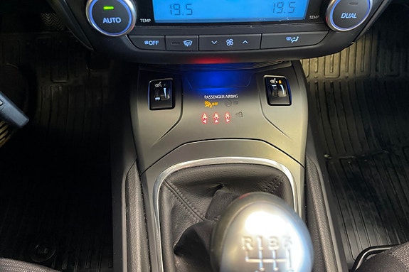 Toyota Avensis 25 of 27