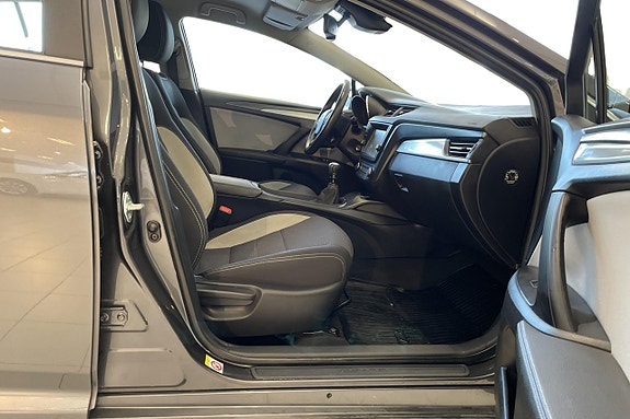Toyota Avensis 16 of 27