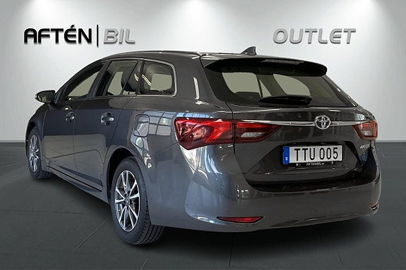 Toyota Avensis 9 of 27