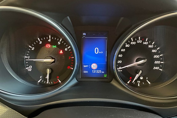 Toyota Avensis 22 of 27