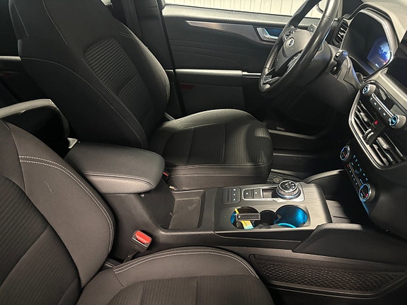 Ford Kuga 9 of 21