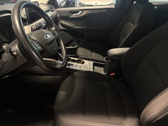 Ford Kuga 8 of 21