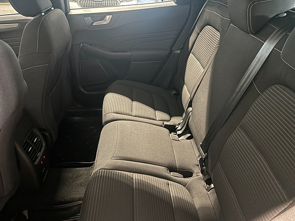 Ford Kuga 10 of 21