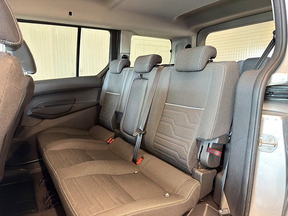 Ford Connect Tourneo 9 of 14