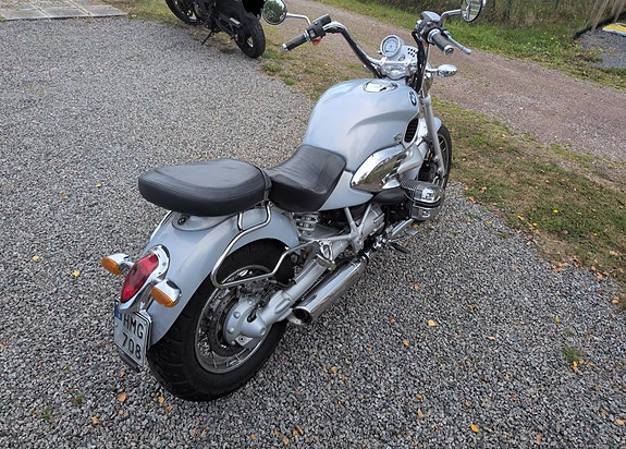 BMW R 1200 C 2 of 4