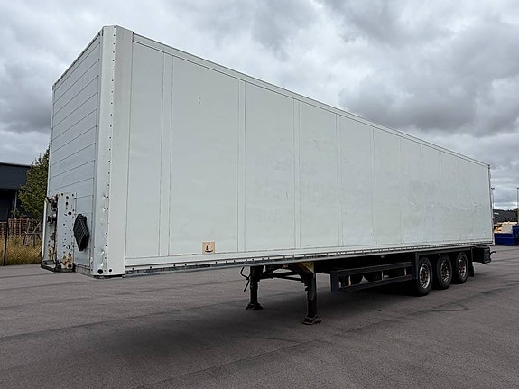 Schmitz Skåptrailer Putki RLB574