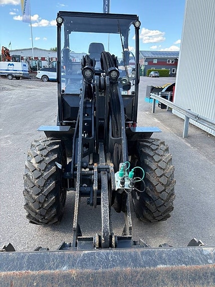 Doosan DL60 8 of 12