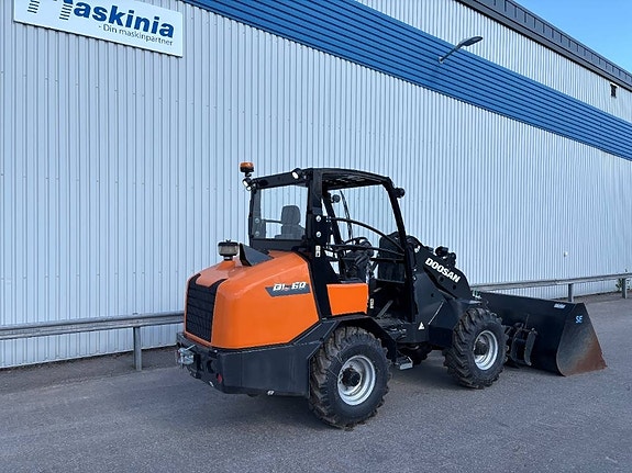 Doosan DL60 5 of 12