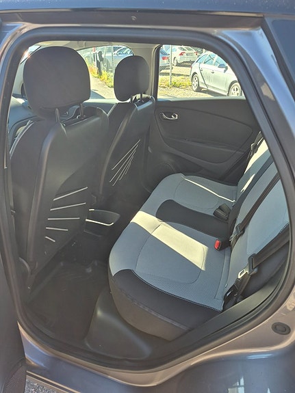 Renault Captur 7 of 9