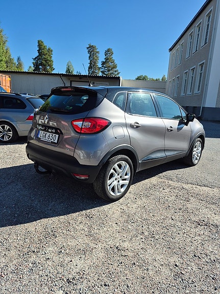 Renault Captur 4 of 9