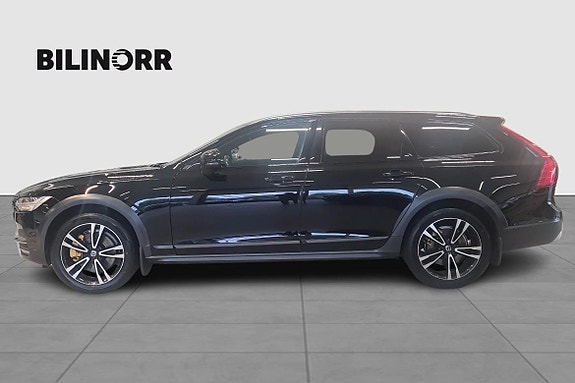 Volvo V90 Cross Country 4 of 11