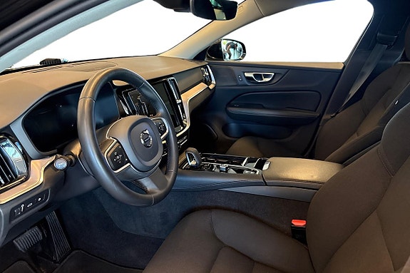 Volvo V60 14 of 26
