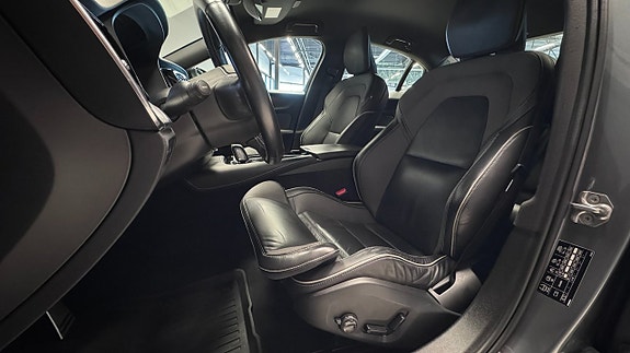 Volvo S60 8 of 19
