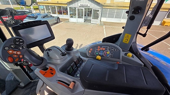 New Holland T7.270 12 of 13