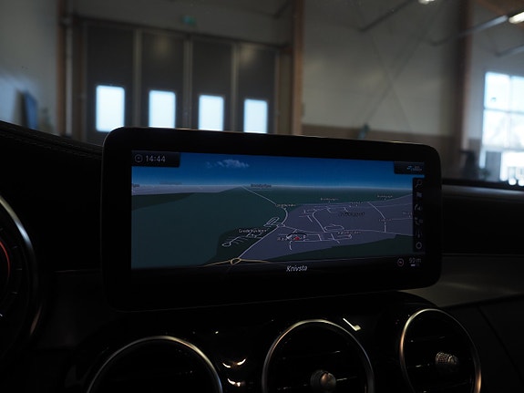 Mercedes-Benz C300 22 of 25