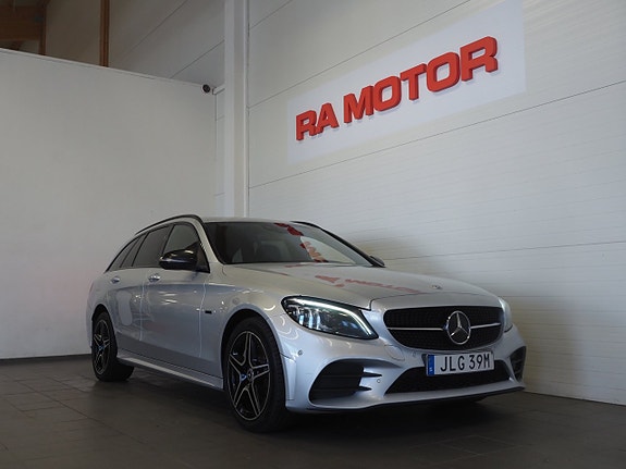Mercedes-Benz C300 3 of 25