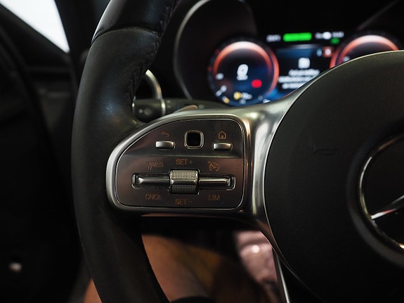 Mercedes-Benz C300 19 of 25