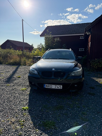 BMW 525d 5 of 7