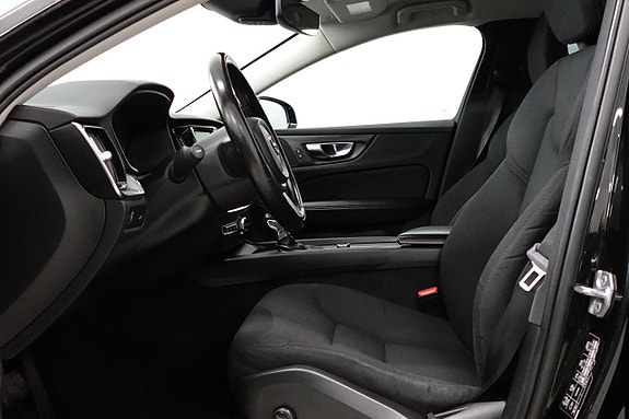 Volvo V60 4 of 26