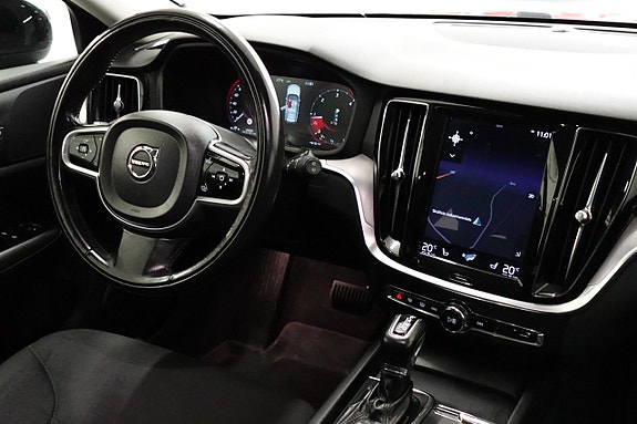 Volvo V60 8 of 26