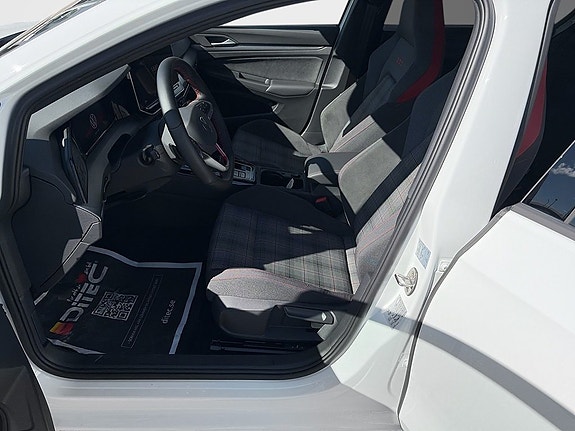 Volkswagen Golf I 8 of 13