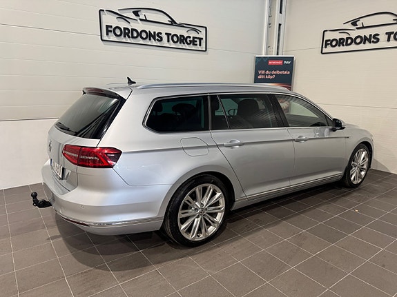 Volkswagen Passat 7 of 19
