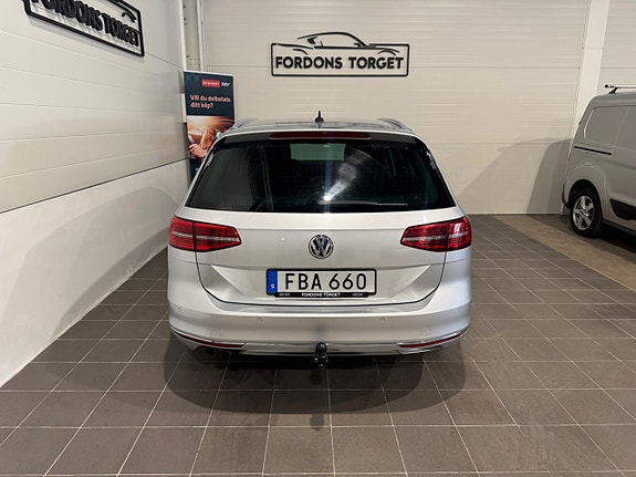 Volkswagen Passat 9 of 19