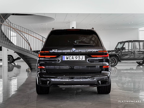 BMW X7 4 of 16