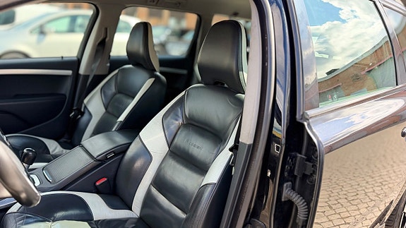 Volvo V70 12 of 16