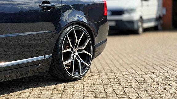 Volvo V70 9 of 16