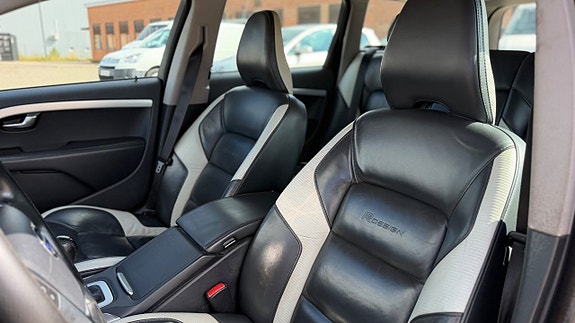Volvo V70 10 of 16