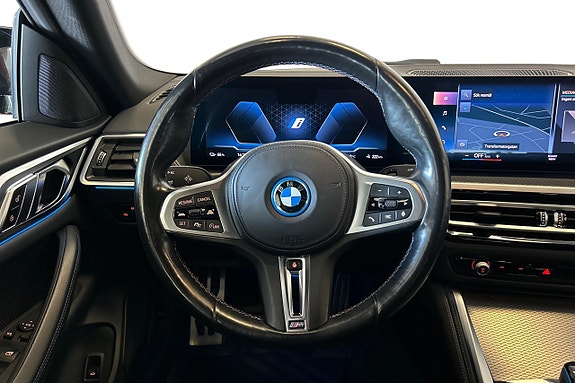 BMW i4 11 of 24