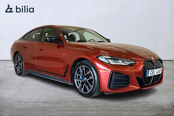 BMW i4 3 of 24