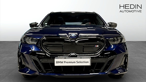 BMW i5 8 of 13