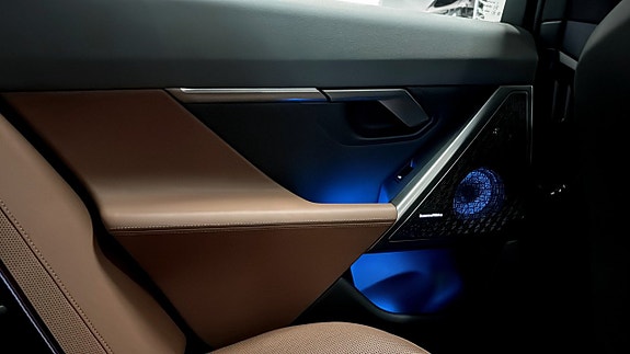 BMW i5 11 of 13