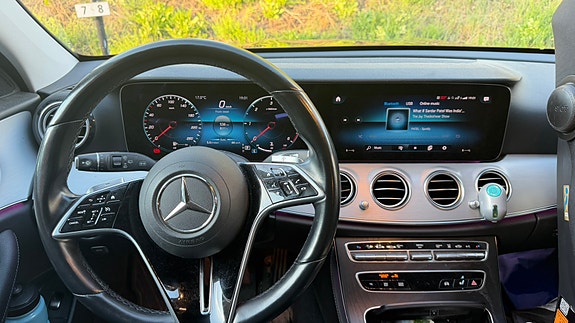 Mercedes-Benz E200 5 of 11