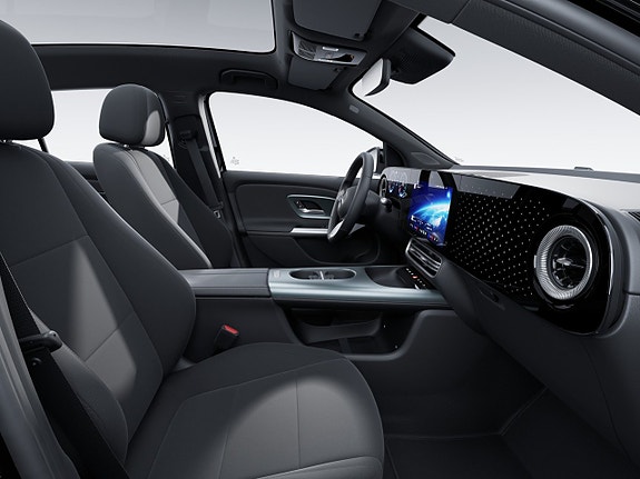Mercedes-Benz GLA250+ 8 of 8