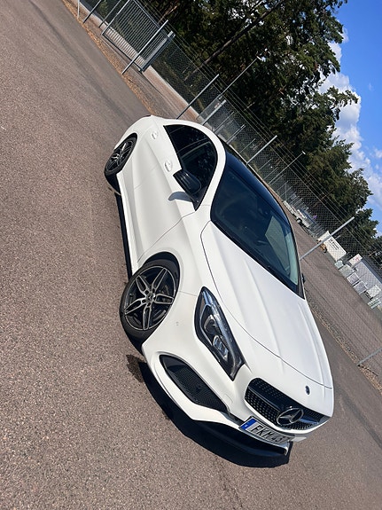 Mercedes-Benz CLA220 d 4 of 19