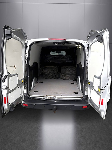 Ford Transit Connect 10 of 11