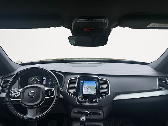 Volvo XC90 14 of 20