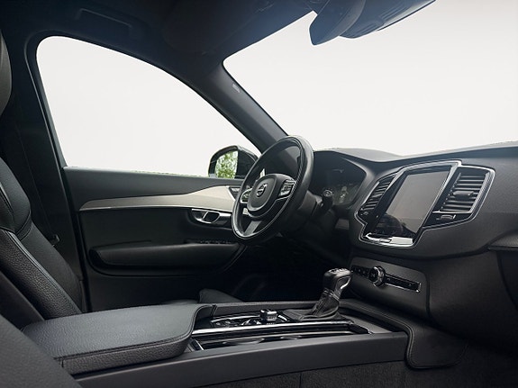 Volvo XC90 12 of 20
