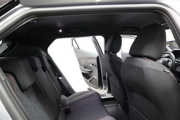 Peugeot 2008 17 of 25