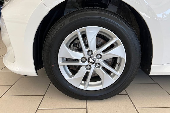 Toyota Yaris 17 of 21