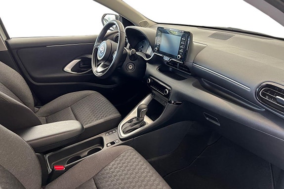 Toyota Yaris 7 of 21