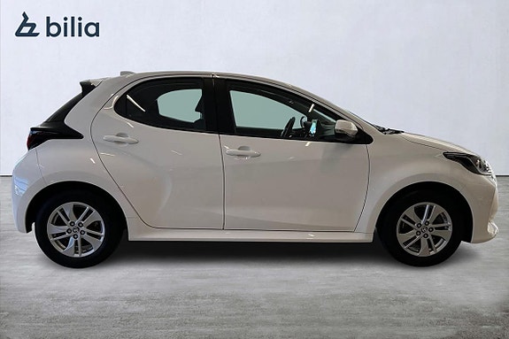 Toyota Yaris 18 of 21