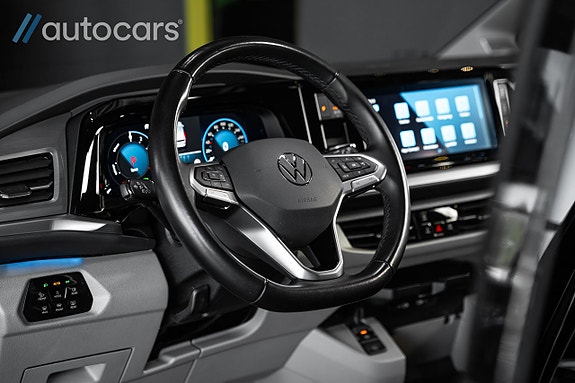 Volkswagen Multivan 17 of 30