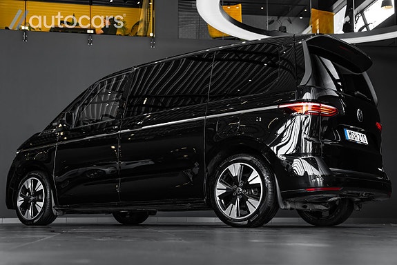 Volkswagen Multivan 5 of 30