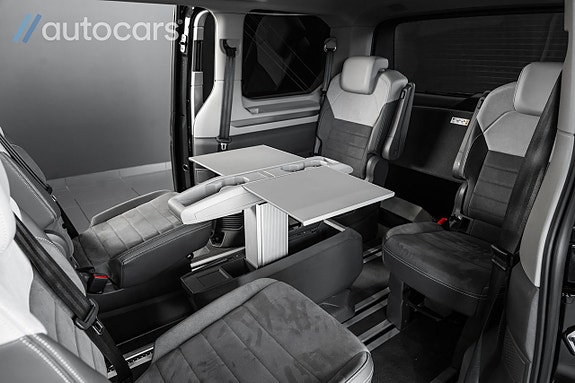 Volkswagen Multivan 30 of 30