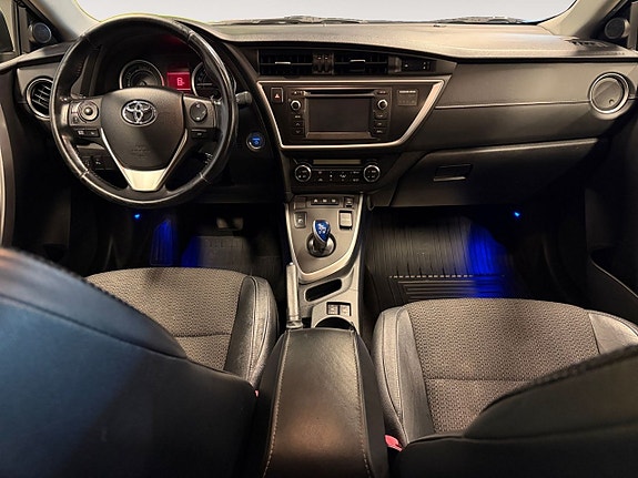 Toyota Auris 10 of 24